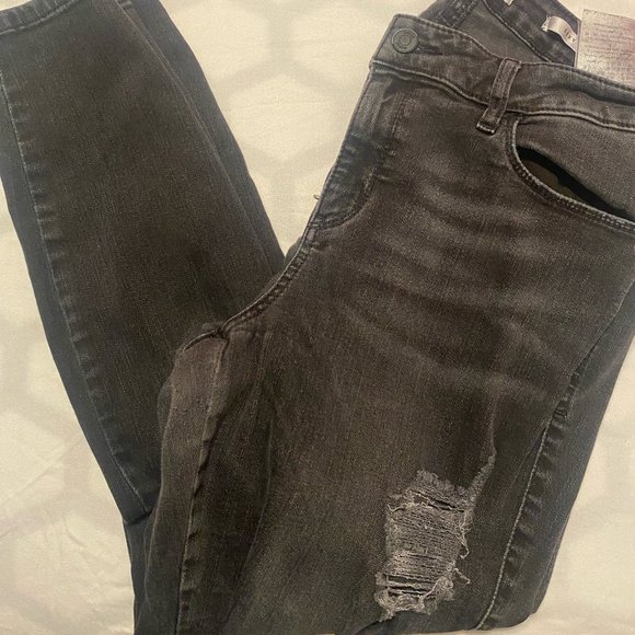 Guess Jeans - Picture 3 of 6